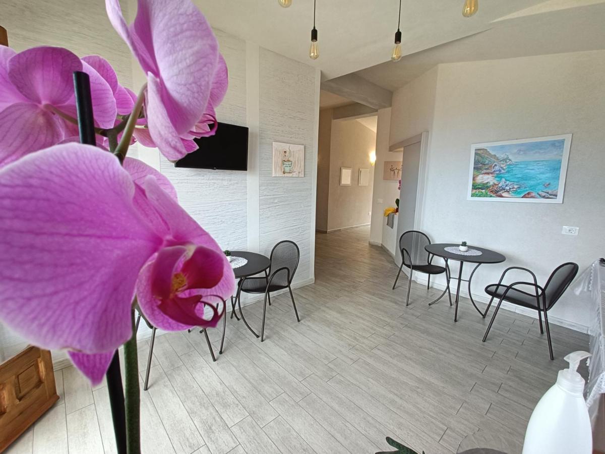 B&B Villa Orchidea Рикаді Екстер'єр фото